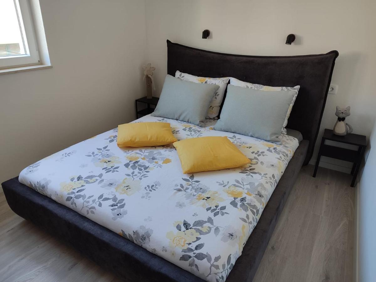 Seaview Suites Ondina Komiža Exterior foto